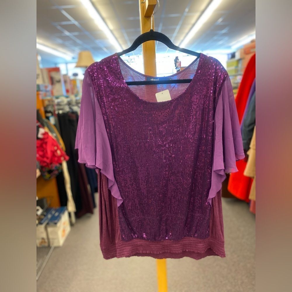 🛍️ 18-20 Eloquii purple top